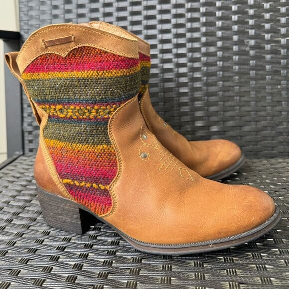 Born Cognac Leather Aztec Ankle Boots Women’s 6.5 / 37 Zip Western Boho Booties - Picture 1 of 9